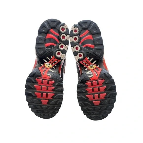 Nike Air Max Plus “Script Swoosh” - Picture 3 of 6